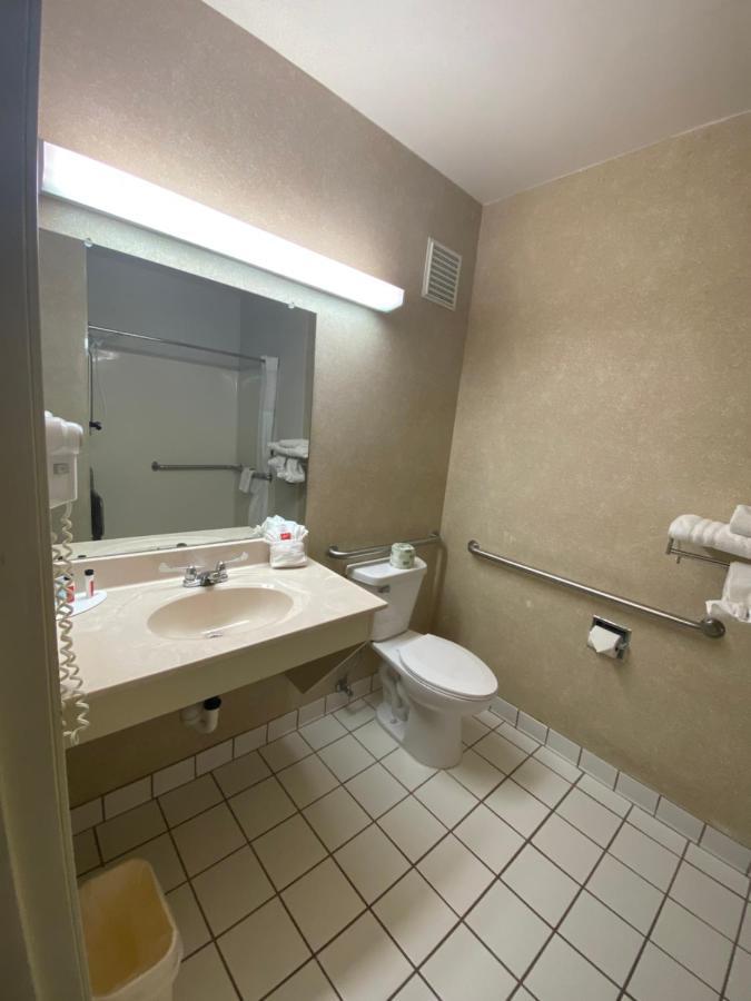 Baymont By Wyndham Casper East Hotel Evansville Exterior photo